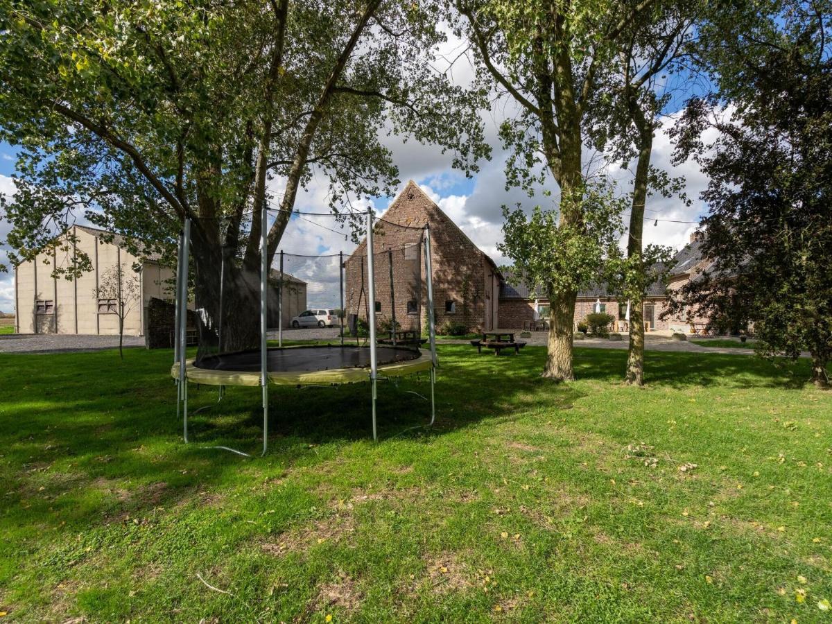 Spacious Holiday Home With Pond In Poperinge Roesbrugge-Haringe Kültér fotó