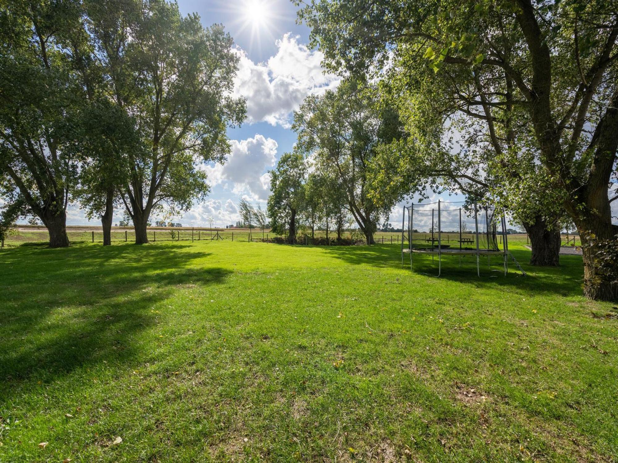 Spacious Holiday Home With Pond In Poperinge Roesbrugge-Haringe Kültér fotó