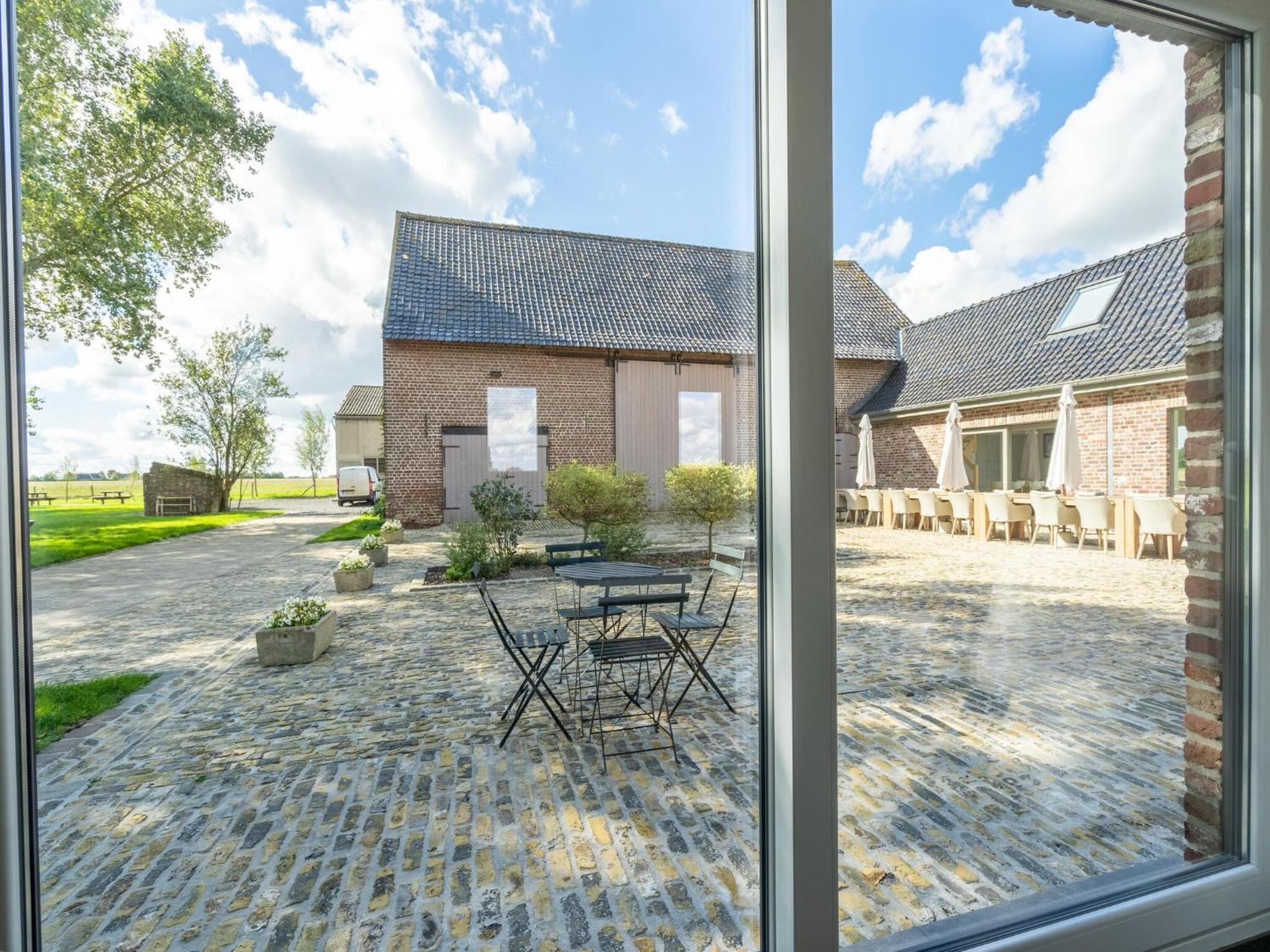 Spacious Holiday Home With Pond In Poperinge Roesbrugge-Haringe Kültér fotó